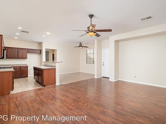 4th image of 15182 W Aster Dr