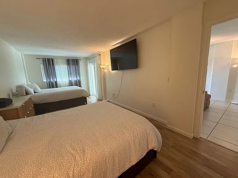 1005 Gulf Blvd #8 — Photo 21