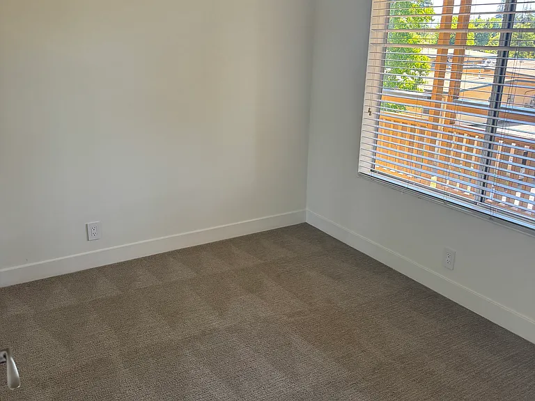 1515 The Glens Apartments — Photo 40