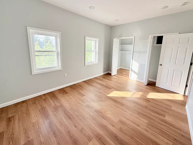 13 Roosevelt Ave #A — Photo 14