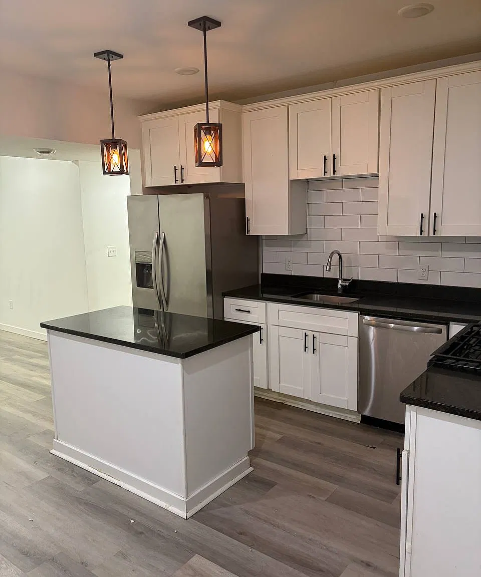 3 bed, $2,000 — Photo 4