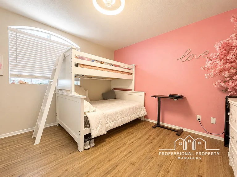 3522 W 12th Ln — Photo 18