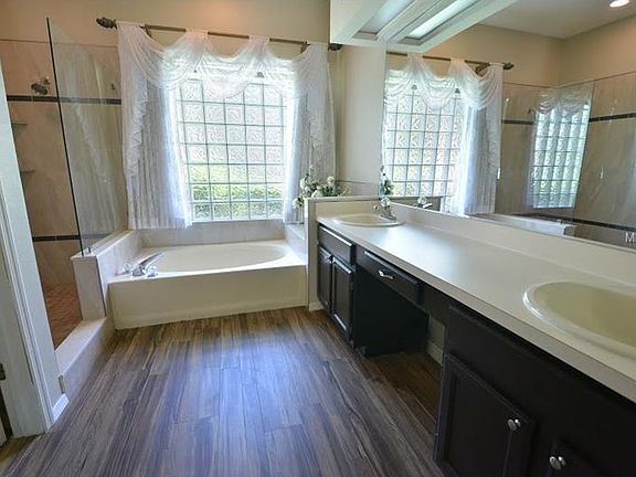 5th image of 2917 Magdalene Woods Dr