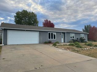 431 Clydesdale Cir, Ogden, KS 66517