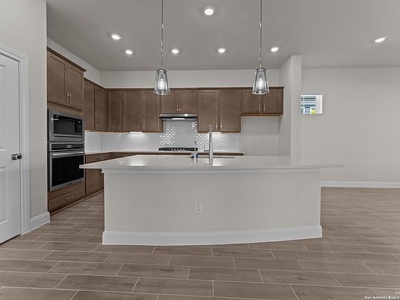 3rd image of 2634 Vistablue ln