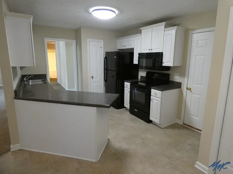 419 Conhocken Ct — Photo 21