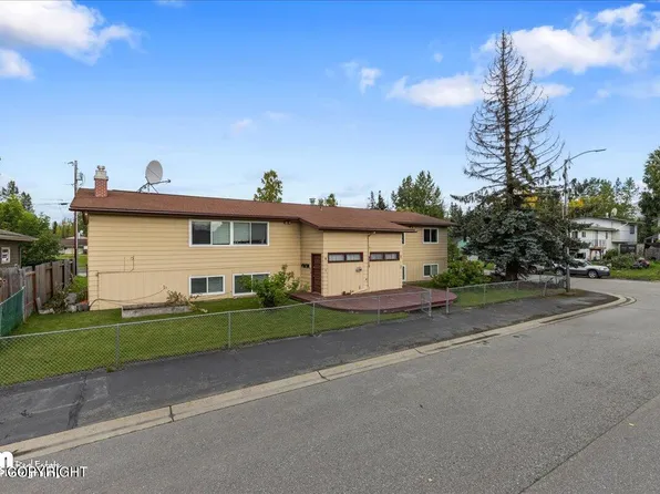 8215 E 2nd Ave, Anchorage, AK 99504
