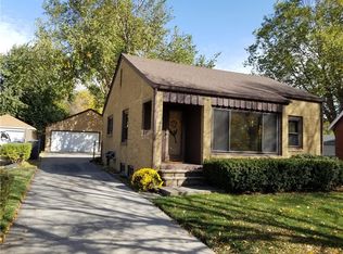 4221 Urbandale Ave, Des Moines, IA 50310