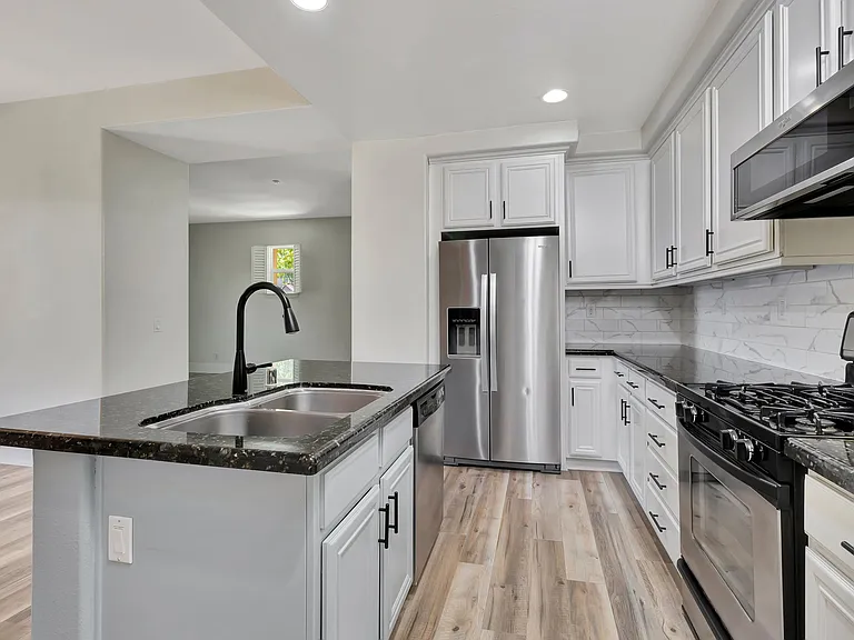 2822 Escala Cir — Photo 11