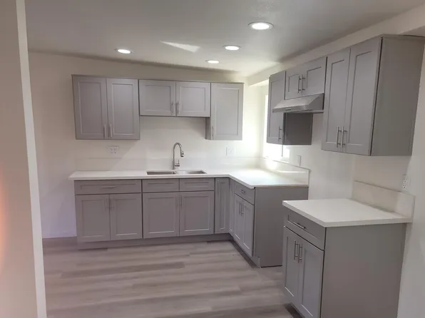 12817 Downey Ave, Downey, CA 90242