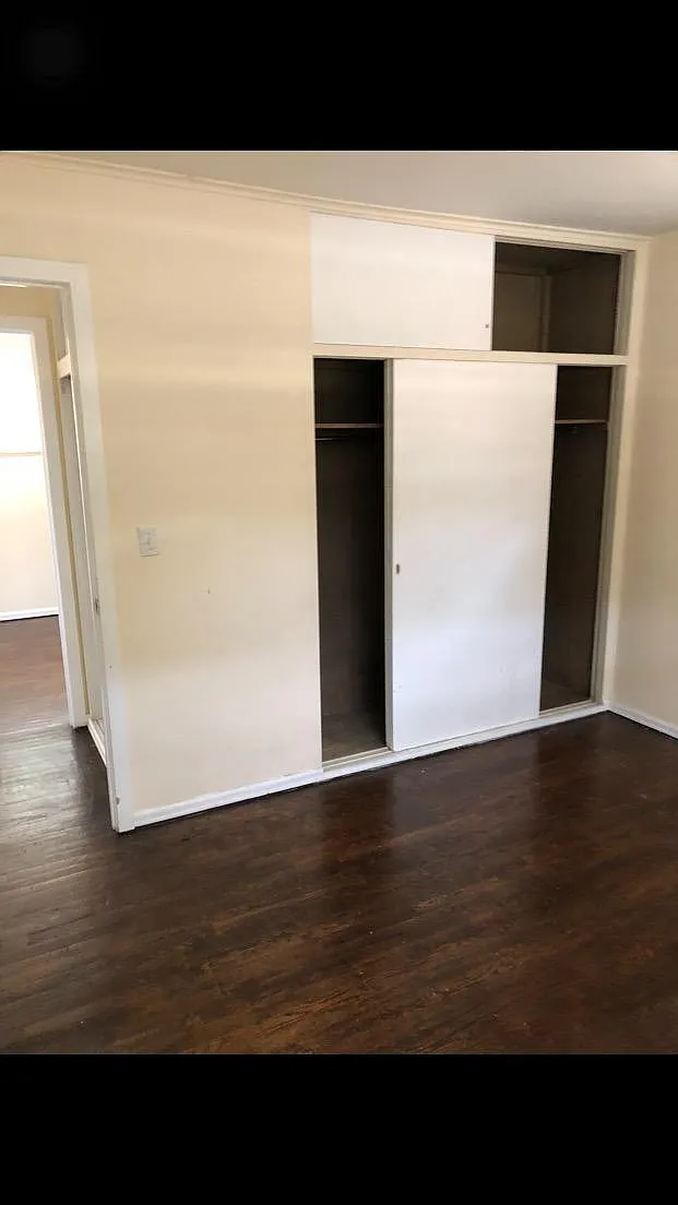 3 bed, 1007 sqft, $2,400 — Photo 2