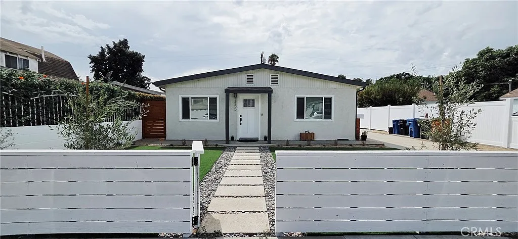 2 bed, 1279 sqft, $3,000 — Photo 1