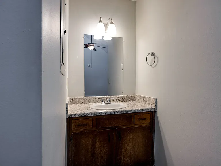 34 Woodlawn Dr #1 — Photo 13
