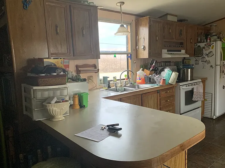 614 Mead Dr — Photo 1