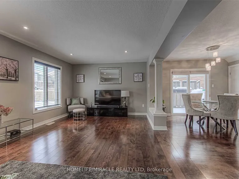 77 Laughland Ln #UPPER — Photo 11