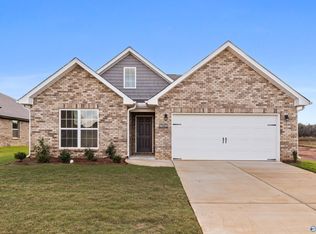 26716 Kyle Ln, Athens, AL 35613