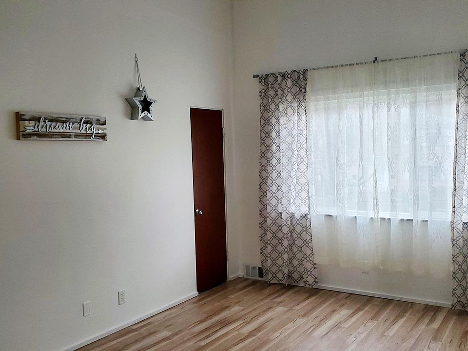 1st image of 1821 Cromwell Dr
