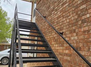 2nd story 2 bedroom, 1 bath condo with central heat and air and one car garage., Clovis, NM 88101