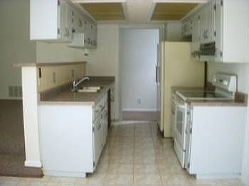 4th image of 4822 Winthop St
