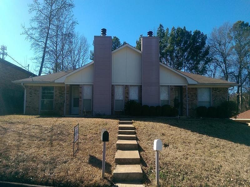 1st image of 803A Faircreek Ln