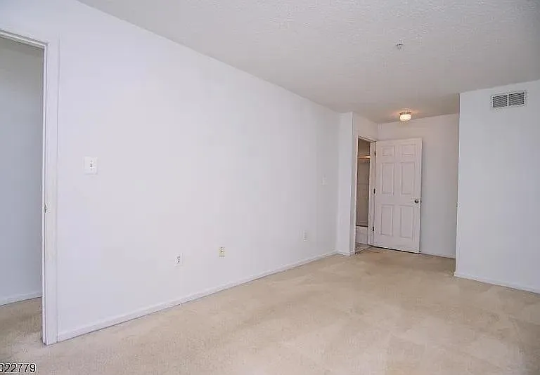 55499107A Prestwick Way — Photo 13