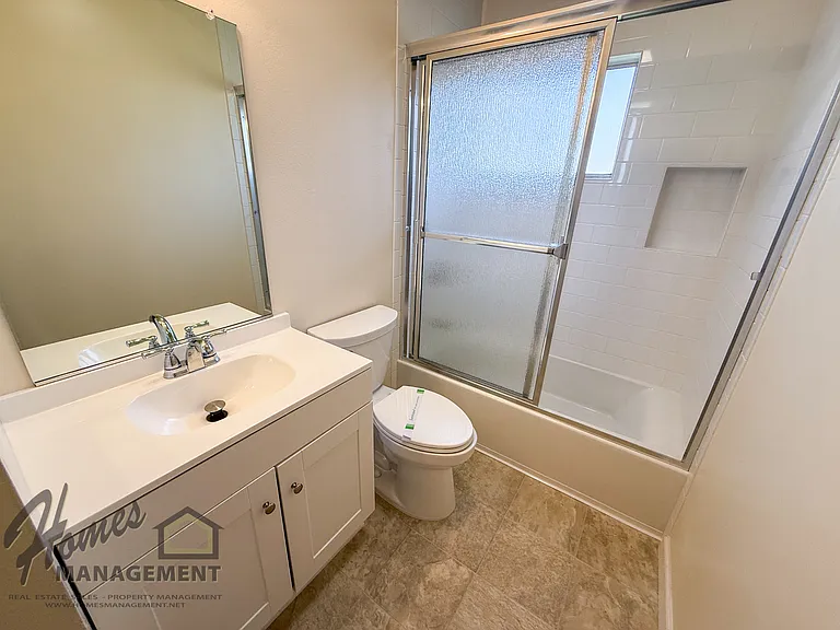 3919 Las Cruces Ave — Photo 7