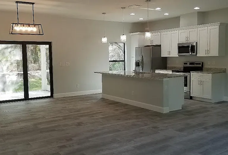 18391 Fremont Ave — Photo 3