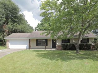 318 Laurie Ln, Jackson, MS 39212