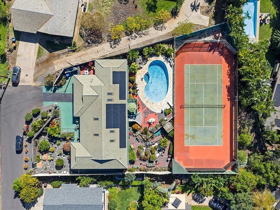 1st image of 634 Laniolu Pl