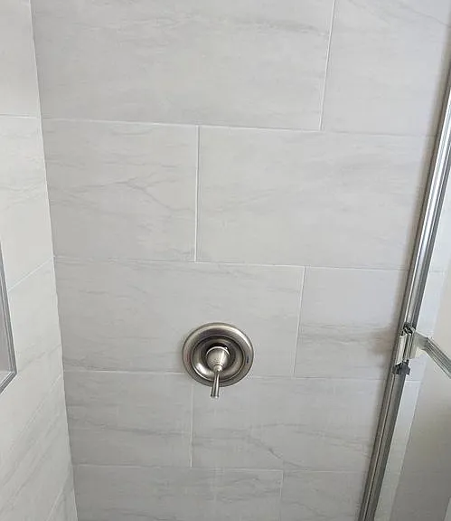 405 S Kroeger St — Photo 23