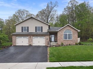 323 Big Spring Rd, Etters, PA 17319