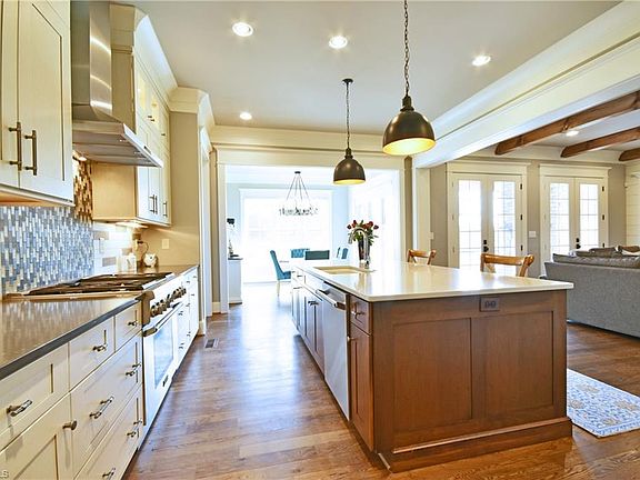 5th image of 877 Brookberry Farm Cir
