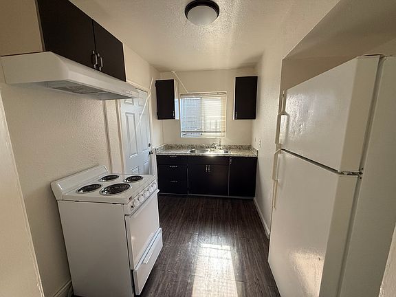 4th image of 1512 S Casino Center Blvd APT B