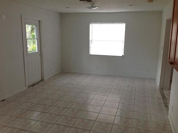 5th image of 3373 Artesian Dr