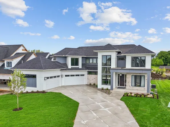 16404 47th Pl N, Plymouth, MN 55446