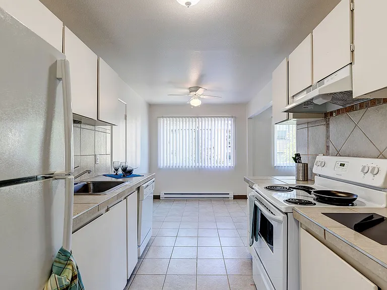 Countrywood Apartments — Photo 11
