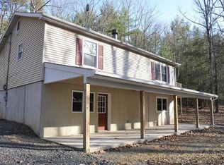 521 Pine Ridge Rd, Stroudsburg, PA 18360