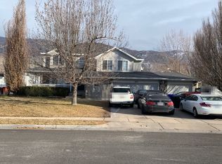 1624 N Pony Express Way, Centerville, UT 84014