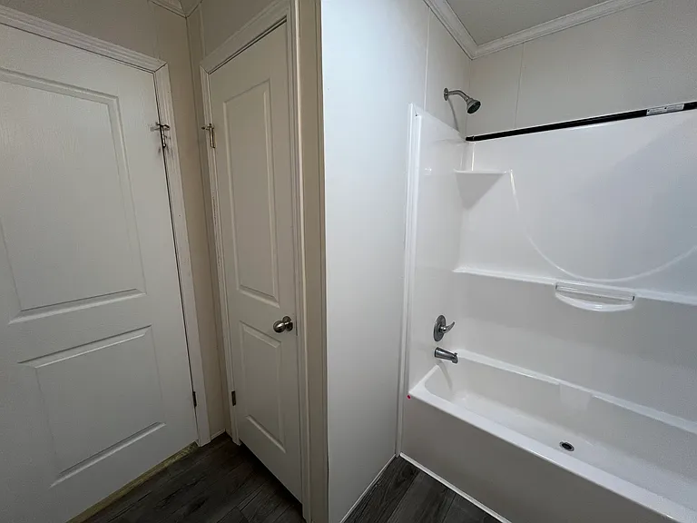 38000 Le Chateau Blvd #448 — Photo 11