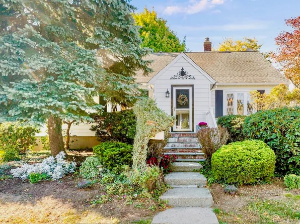84 Paul Place, Fairfield, CT 06824