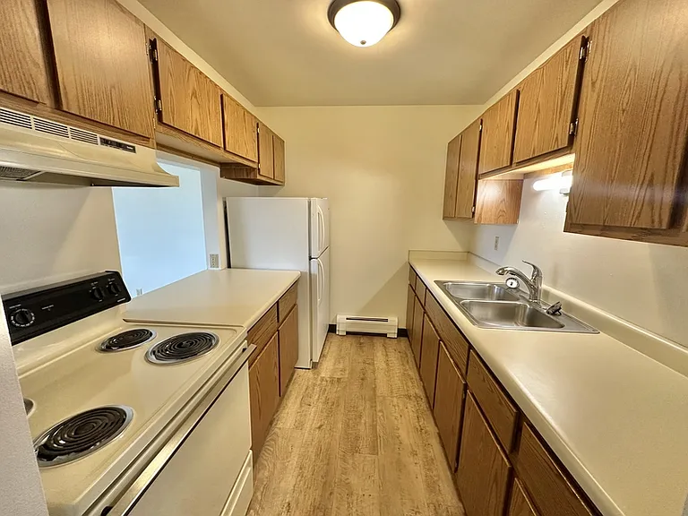 436 Sullivan St #6 — Photo 7
