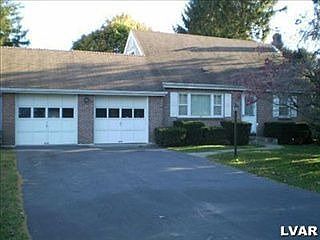 2nd image of 1447 Roselawn Dr