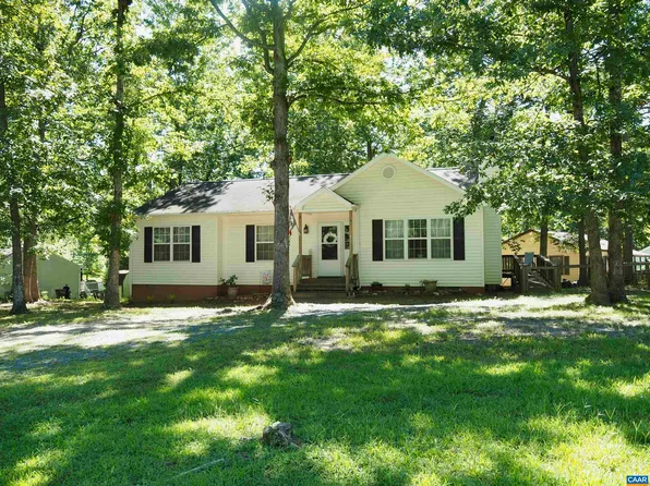 6 Choctaw Pl, Palmyra, VA 22963