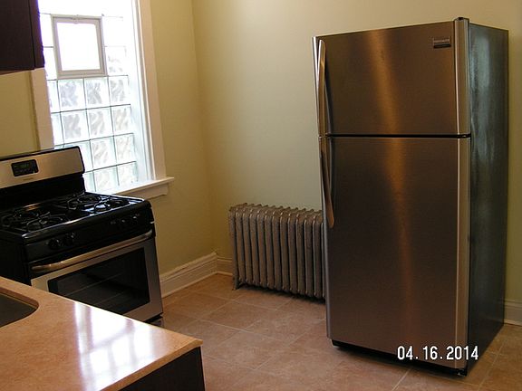 4th image of 7825 S Coles Ave #2