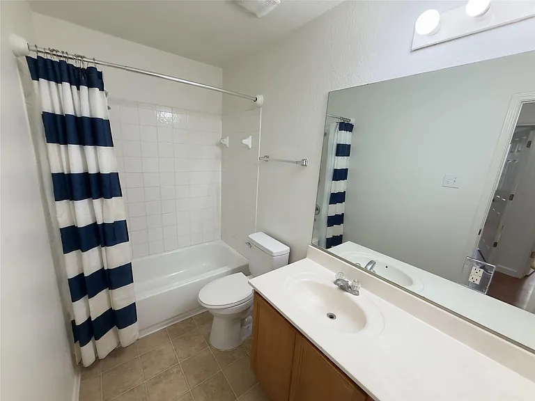 339 Oxford Dr — Photo 8