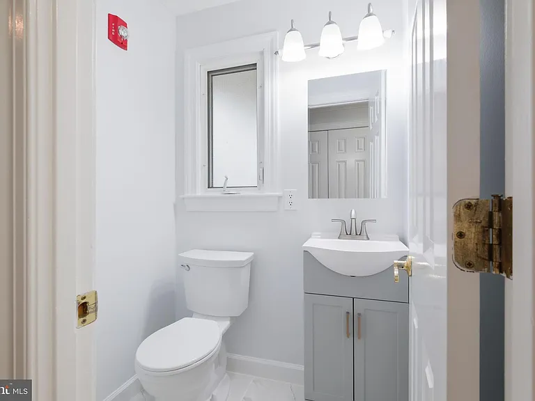 711 Lamberton Dr — Photo 25