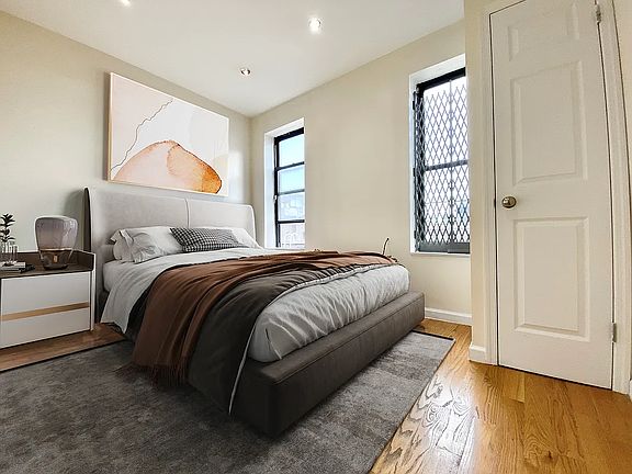 2nd image of 204 W 109th St APT 3D
