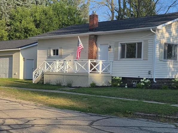 524 Maple Dr, Morenci, MI 49256