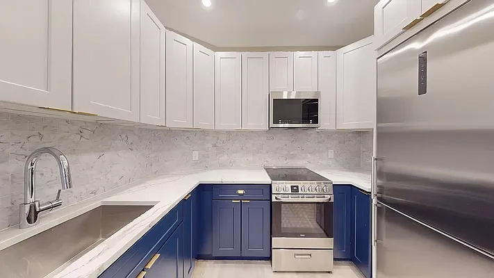 Rented by Bond New York | media 20