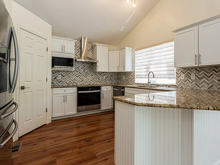 220 Konawa Ln — Photo 9